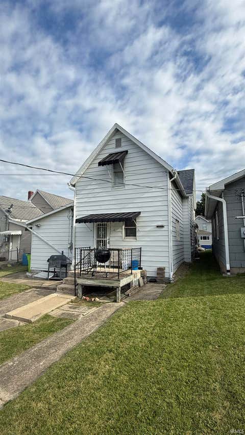 Tiny photo for 1307 wright Street, Logansport, IN 46947 (MLS # 202624611)