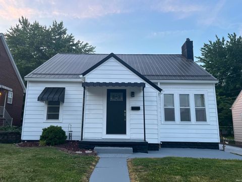 Tiny photo for 326 E 9th Street, Jasper, IN 47546 (MLS # 202616824)