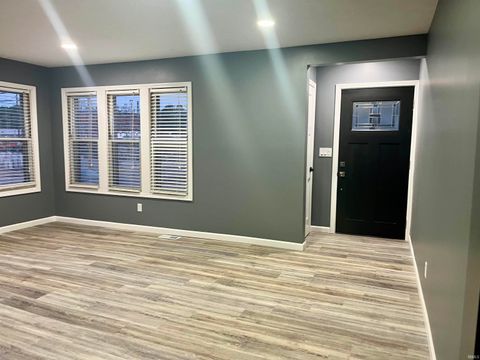 Tiny photo for 326 E 9th Street, Jasper, IN 47546 (MLS # 202616824)