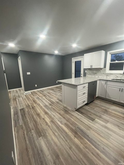 Tiny photo for 326 E 9th Street, Jasper, IN 47546 (MLS # 202616824)