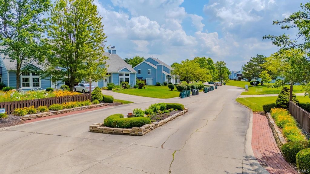 Photo of 3603 N Lakeside Drive, Muncie, IN 47304 (MLS # 202604402)