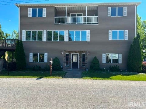 Photo of 8514 Tippecanoe Drive, Walkerton, IN 46574 (MLS # 202624792)
