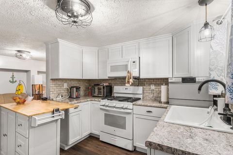 Tiny photo for 11896 W Breezy Point Drive, Monticello, IN 47960 (MLS # 202623208)