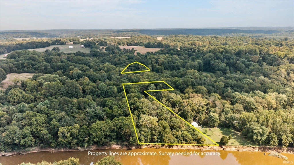 Photo of 63 E Owens Farm Road, Bloomfield, IN 47424 (MLS # 202636597)