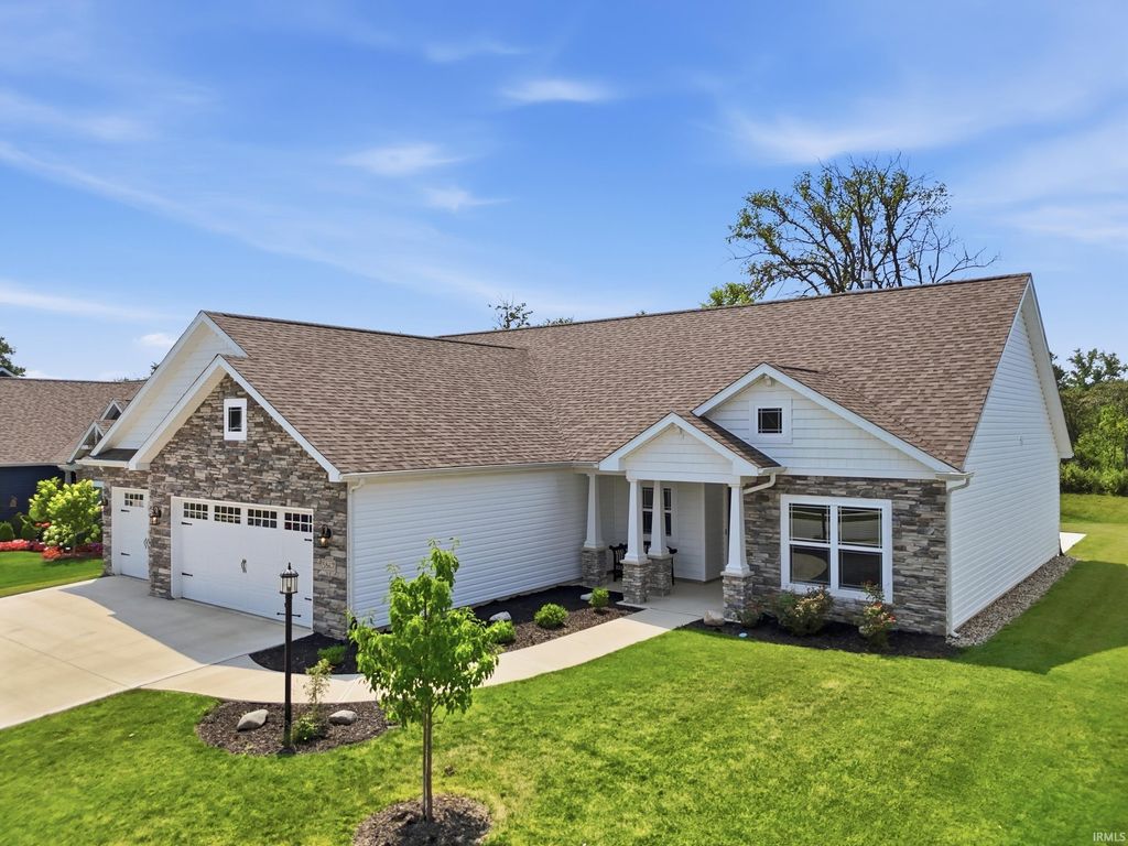 Photo of 5867 Lourdais Court, Fort Wayne, IN 46818 (MLS # 202628366)