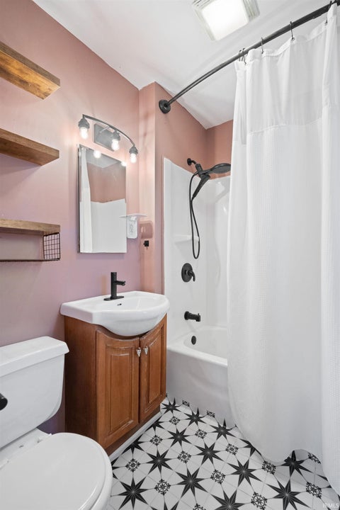 Tiny photo for 1212 Doud Drive, Kokomo, IN 46902 (MLS # 202643538)