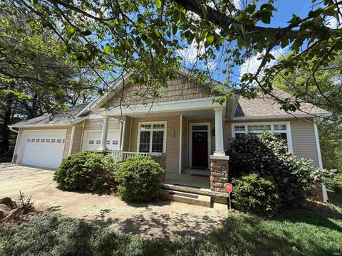 Photo of 3201 E Kristen Court, Bloomington, IN 47401 (MLS # 202609837)