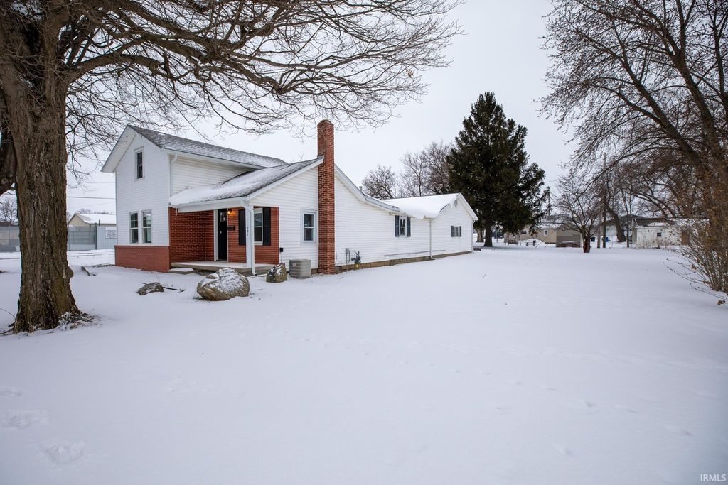 Photo of 301 S Washington Street, Bourbon, IN 46504 (MLS # 202603856)