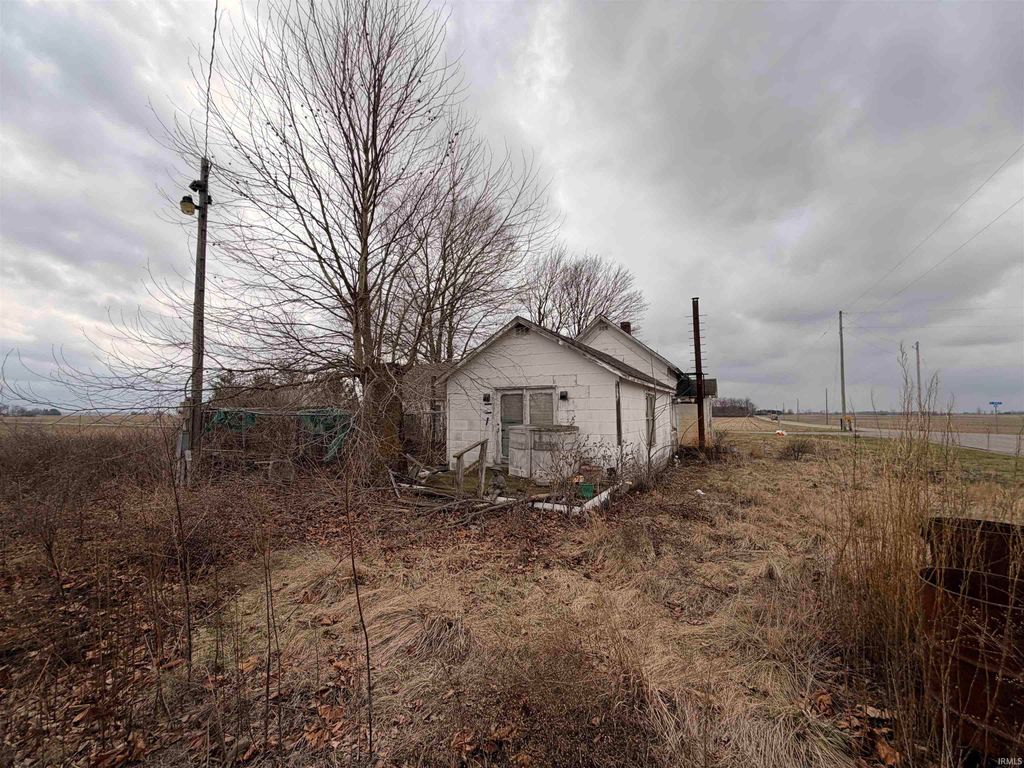 Photo of 3011 E County Road 1800 N, Summitville, IN 46070 (MLS # 202612019)