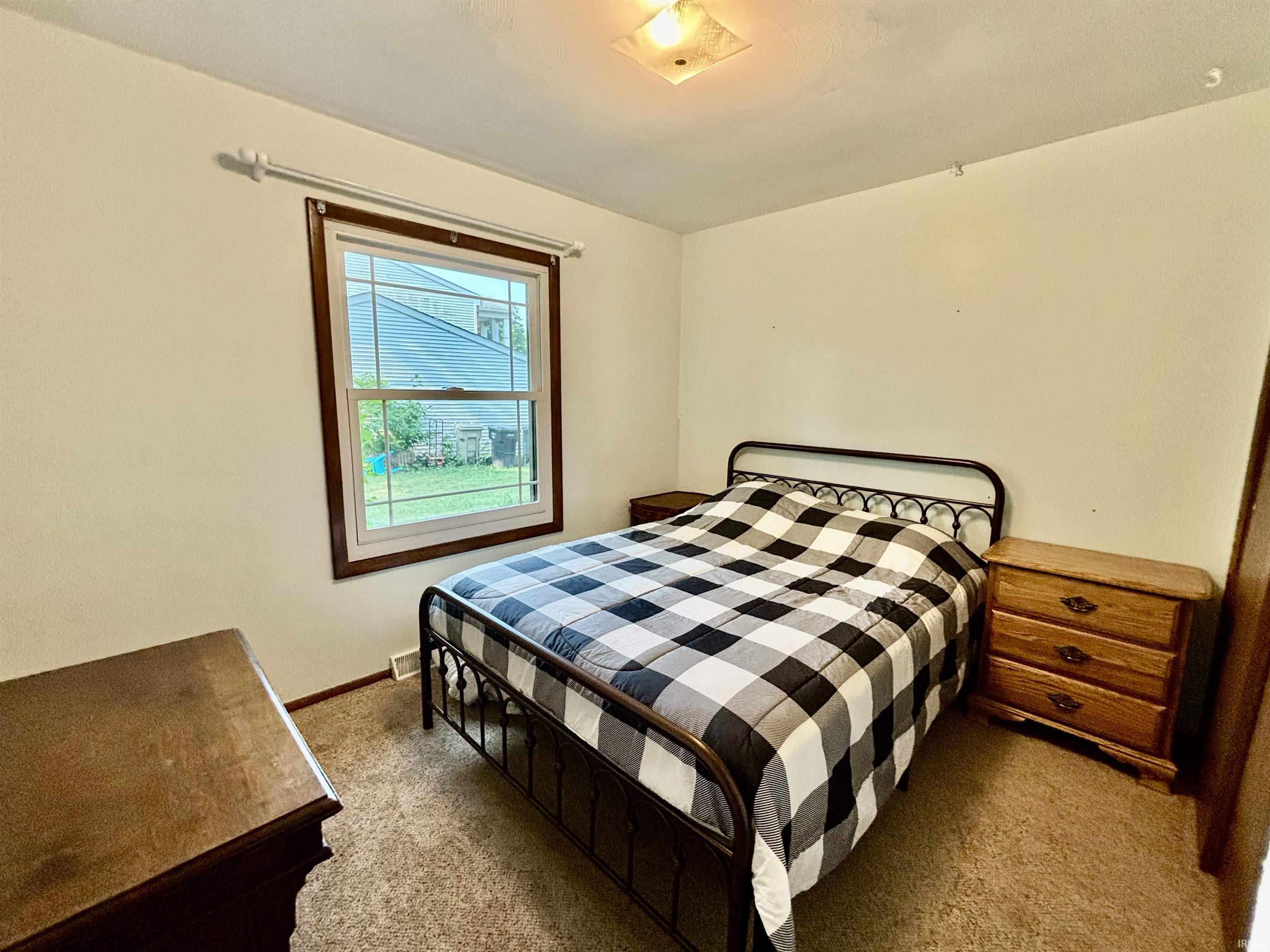 South Bend, Indiana 46614, United States, 3 Bedrooms Bedrooms, ,2 BathroomsBathrooms,Residential,Active,184932