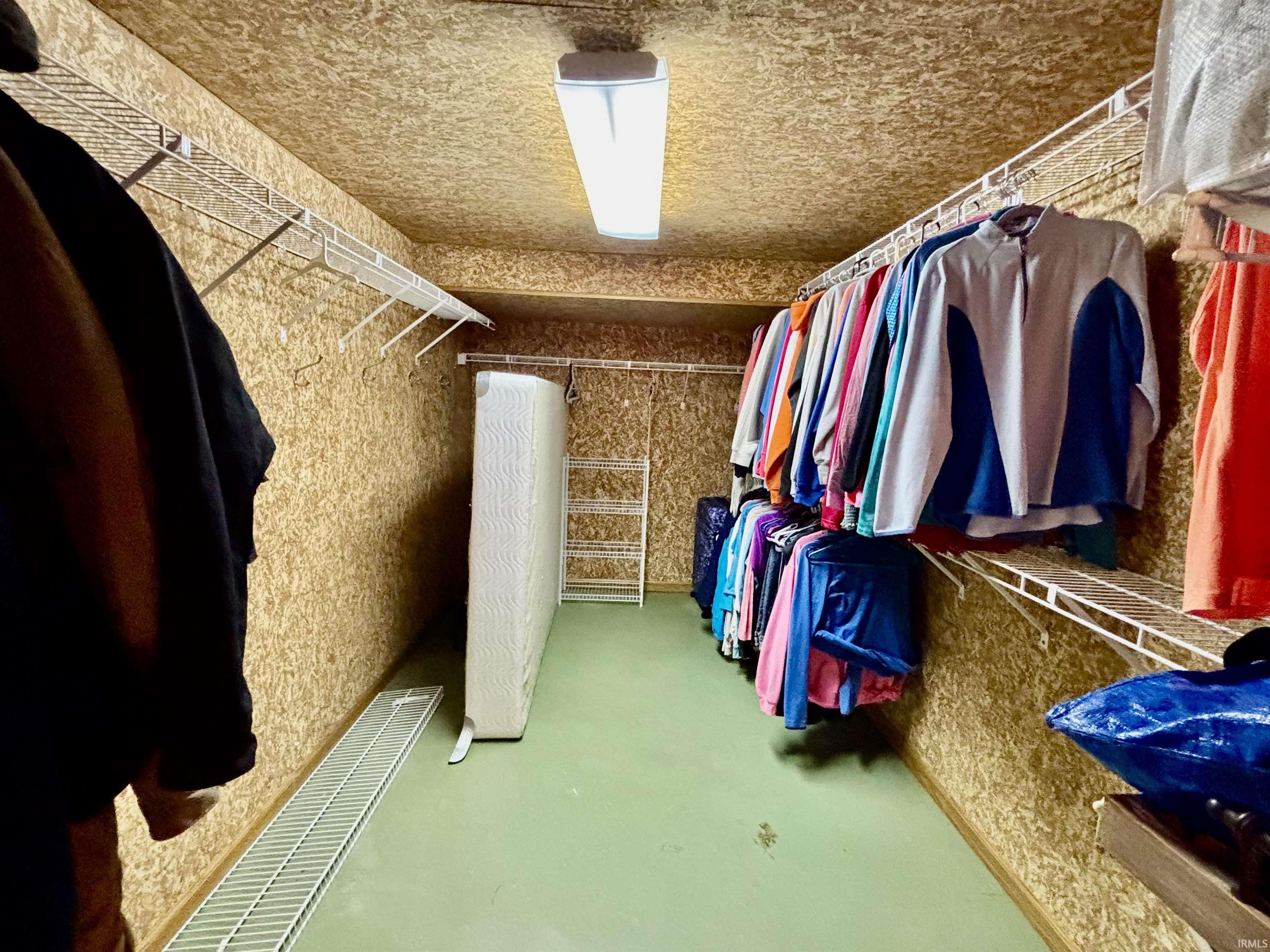 South Bend, Indiana 46614, United States, 3 Bedrooms Bedrooms, ,2 BathroomsBathrooms,Residential,Active,184932