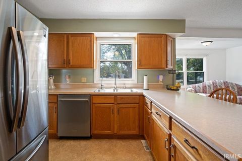 Tiny photo for 9183 W 00 NS, Kokomo, IN 46901 (MLS # 202540377)