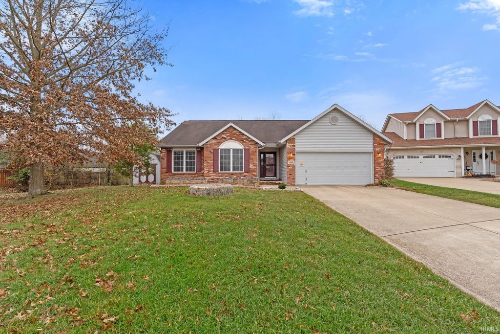 Photo of 1063 S Colchester Court, Bloomington, IN 47401 (MLS # 202616468)