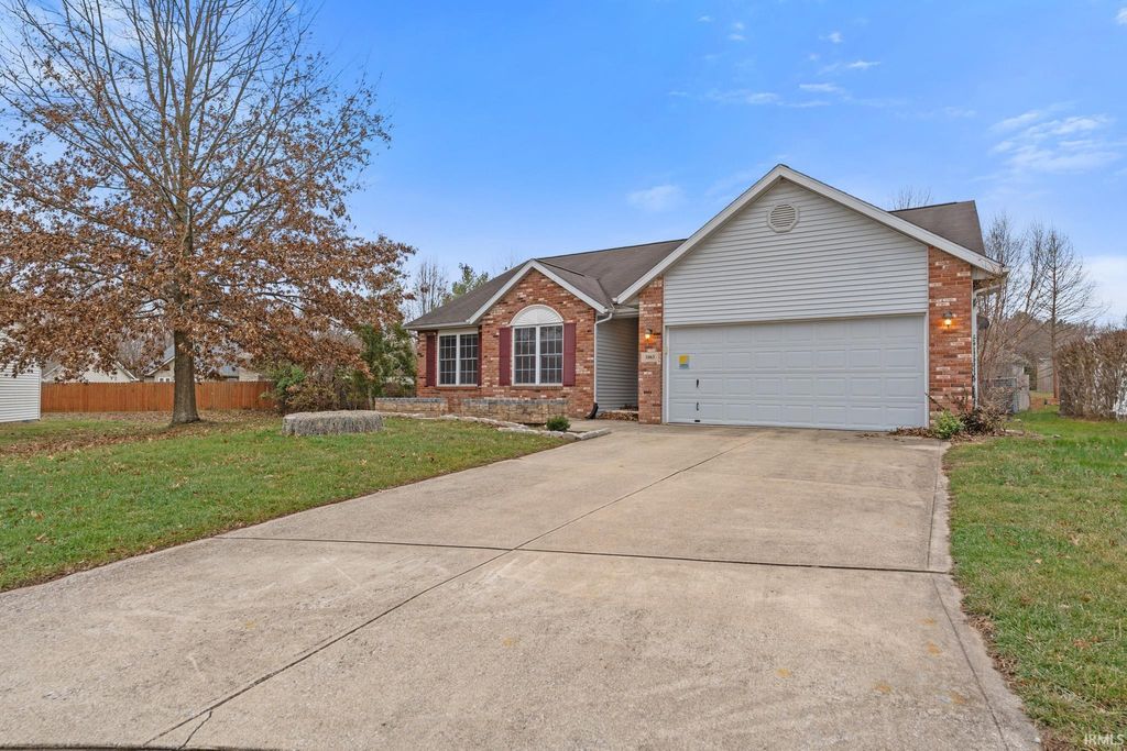 Photo of 1063 S Colchester Court, Bloomington, IN 47401 (MLS # 202616468)