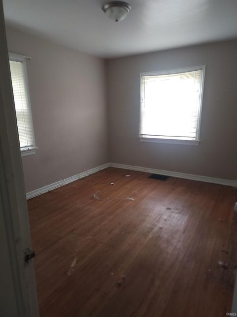 Tiny photo for 116 Burns Boulevard, Fort Wayne, IN 46807 (MLS # 202618598)