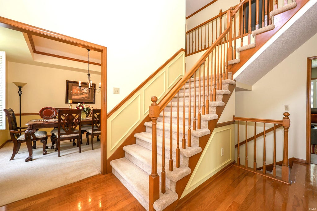 Photo of 11108 Cabriolet Run, Fort Wayne, IN 46845 (MLS # 202622048)