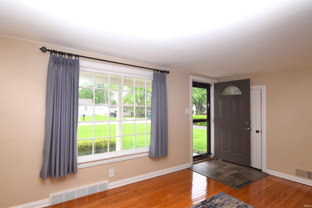 Photo of 3312 N Linden Street, Muncie, IN 47304 (MLS # 202615630)