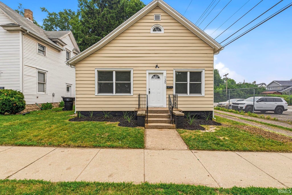 Photo of 120 N Frances Street, South Bend, IN 46617 (MLS # 202636349)