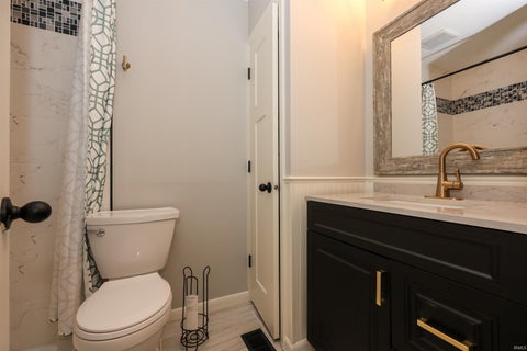 Tiny photo for 5511 S Wayne Avenue, Fort Wayne, IN 46807 (MLS # 202620521)