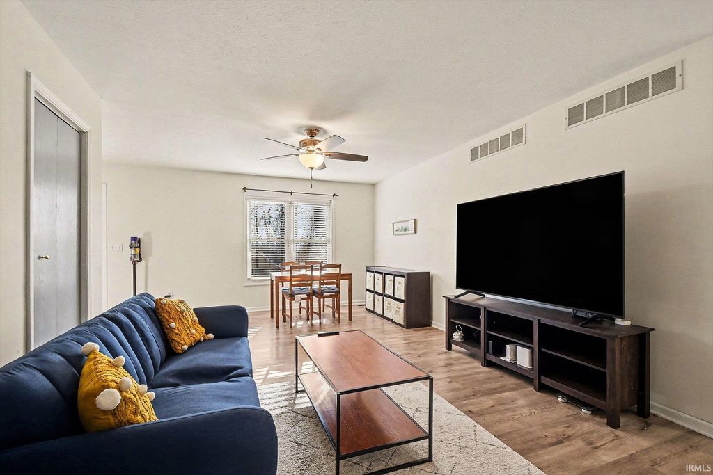 Photo of 2025 E Jefferson Boulevard, Mishawaka, IN 46545 (MLS # 202602528)