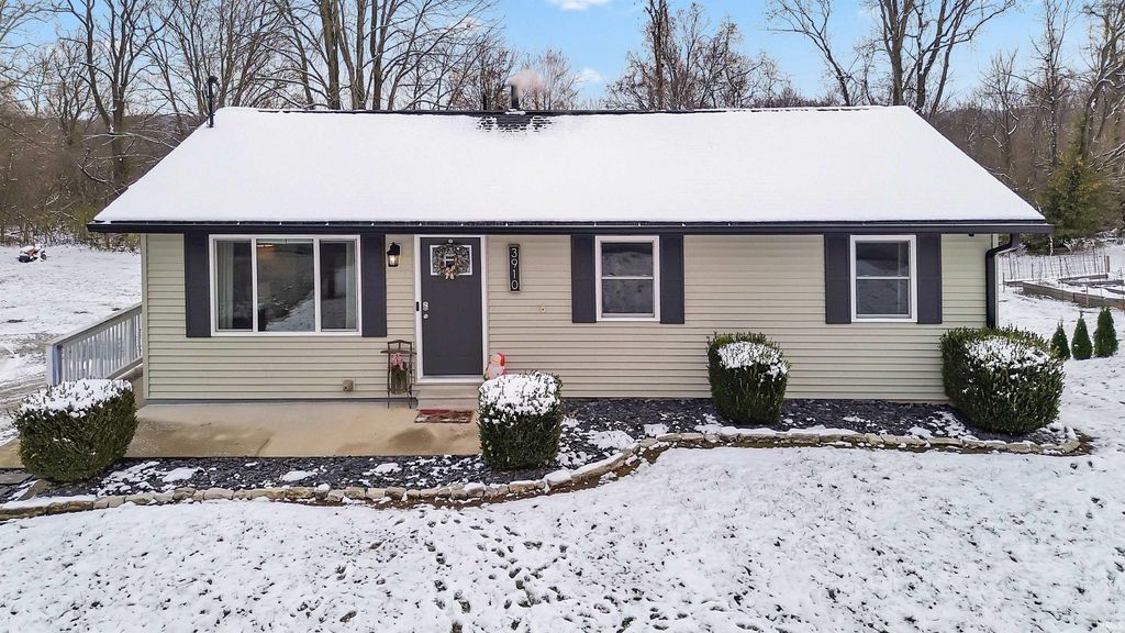 Photo of 3910 Washington Avenue, Bedford, IN 47421 (MLS # 202548253)