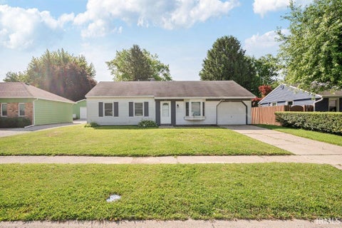 Photo of 304 SOUTHLEA Drive, Kokomo, IN 46902 (MLS # 202621846)