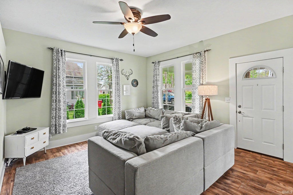 Photo of 307 S Maple Street, Pierceton, IN 46562 (MLS # 202618963)