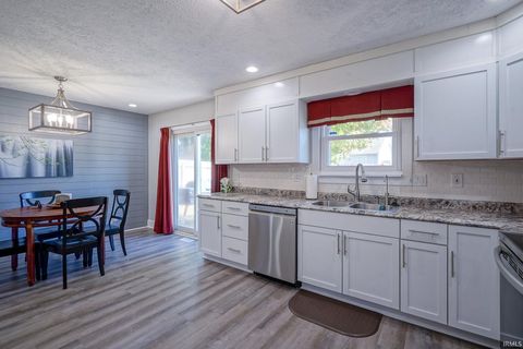 Tiny photo for 617 Stockbridge Lane, Lafayette, IN 47909 (MLS # 202543087)