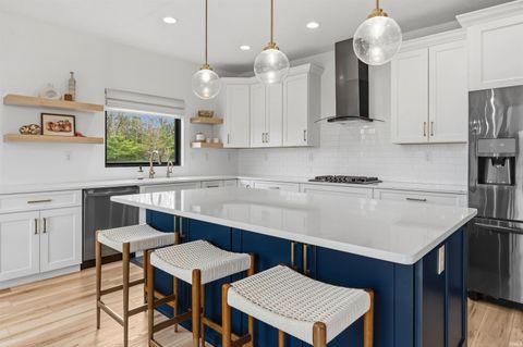 Tiny photo for 1248 PARVIEW Drive, West Lafayette, IN 47906 (MLS # 202612508)