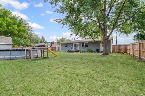 Tiny photo for 307 W Elizabeth Street, Flora, IN 46929 (MLS # 202541189)