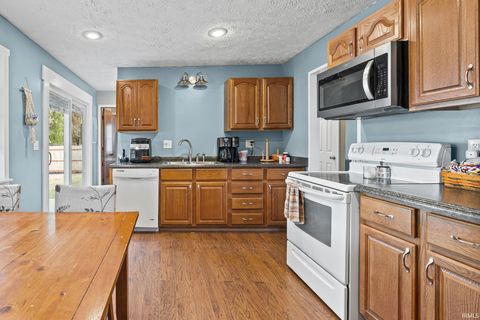 Tiny photo for 307 W Elizabeth Street, Flora, IN 46929 (MLS # 202541189)