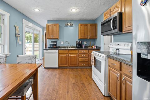 Tiny photo for 307 W Elizabeth Street, Flora, IN 46929 (MLS # 202541189)