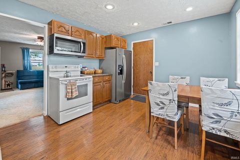 Tiny photo for 307 W Elizabeth Street, Flora, IN 46929 (MLS # 202541189)