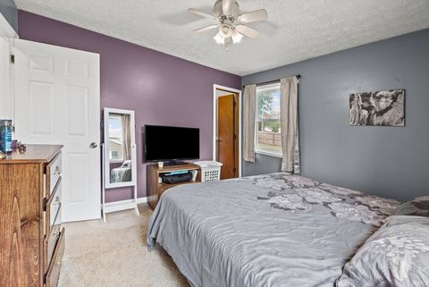 Tiny photo for 307 W Elizabeth Street, Flora, IN 46929 (MLS # 202541189)