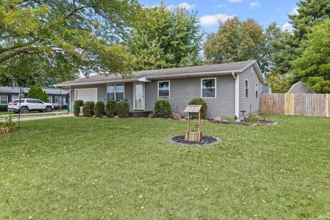 Tiny photo for 307 W Elizabeth Street, Flora, IN 46929 (MLS # 202541189)