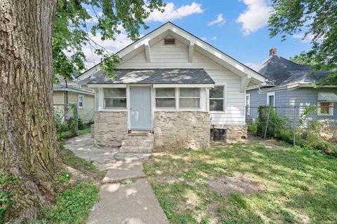 Tiny photo for 515 W Jackson Street, Kokomo, IN 46901 (MLS # 202529338)
