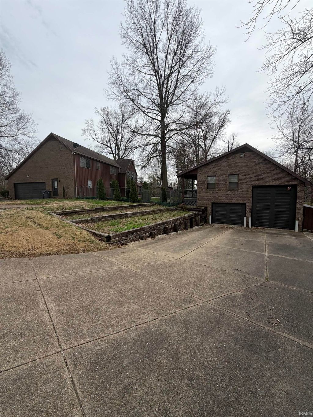 Photo of 12900 Red Gate Rd Rd, Evansville, IN 47725 (MLS # 202608972)