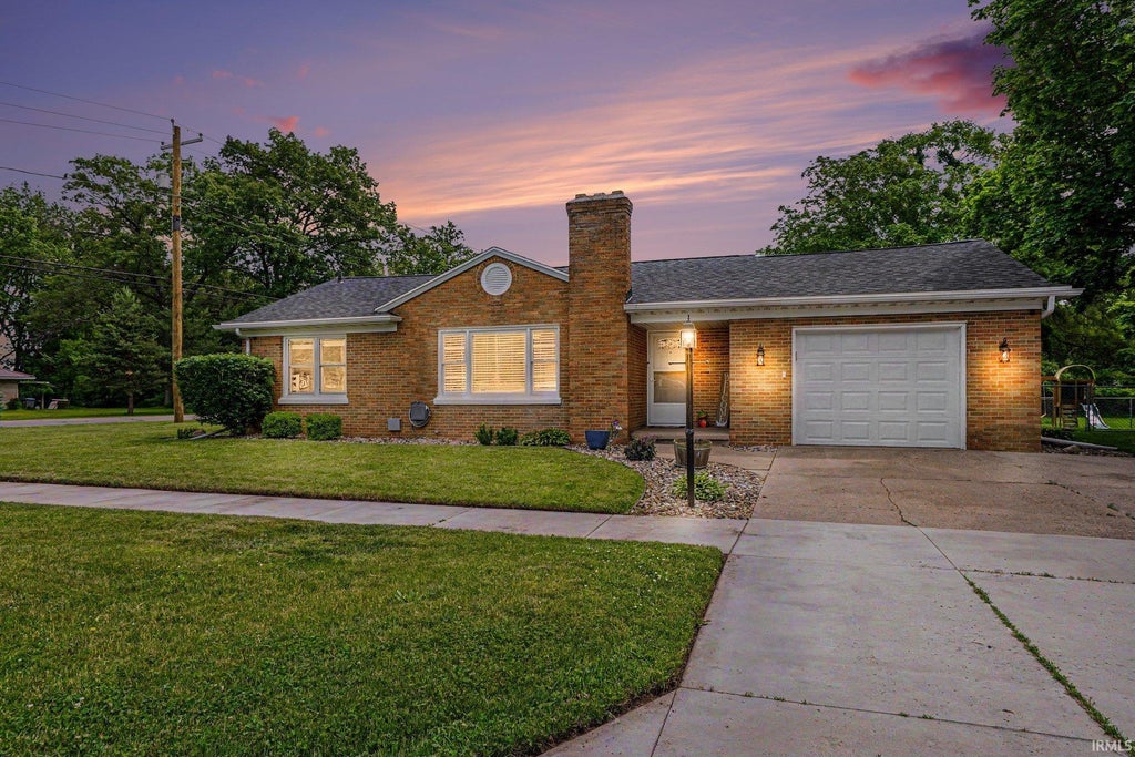 Photo of 104 Los Angeles Avenue, Elkhart, IN 46516 (MLS # 202620374)
