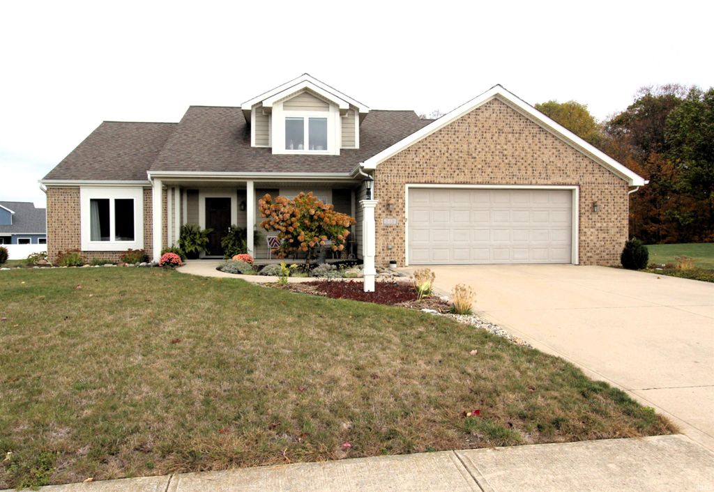 Photo of 212 N Westchester Drive, Columbia City, IN 46725 (MLS # 202543962)