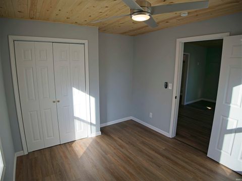 Tiny photo for 1320 Perry Street, Vincennes, IN 47591 (MLS # 202618667)