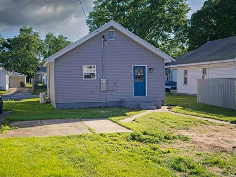 Tiny photo for 1320 Perry Street, Vincennes, IN 47591 (MLS # 202618667)