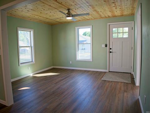 Tiny photo for 1320 Perry Street, Vincennes, IN 47591 (MLS # 202618667)