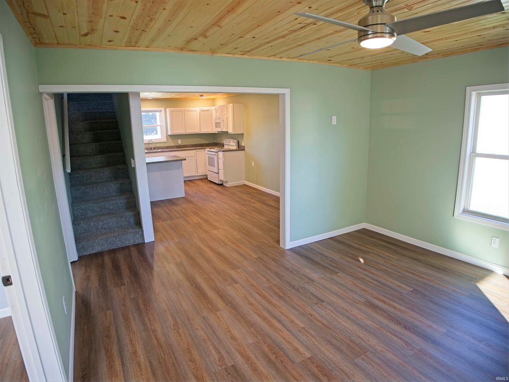 Photo of 1320 Perry Street, Vincennes, IN 47591 (MLS # 202618667)