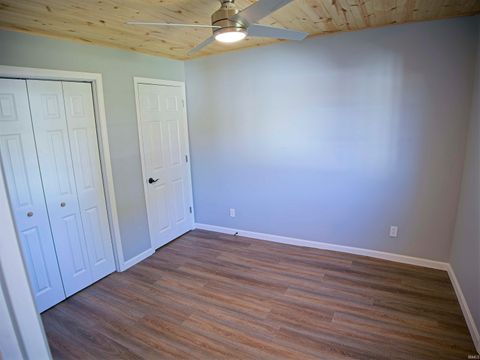 Tiny photo for 1320 Perry Street, Vincennes, IN 47591 (MLS # 202618667)