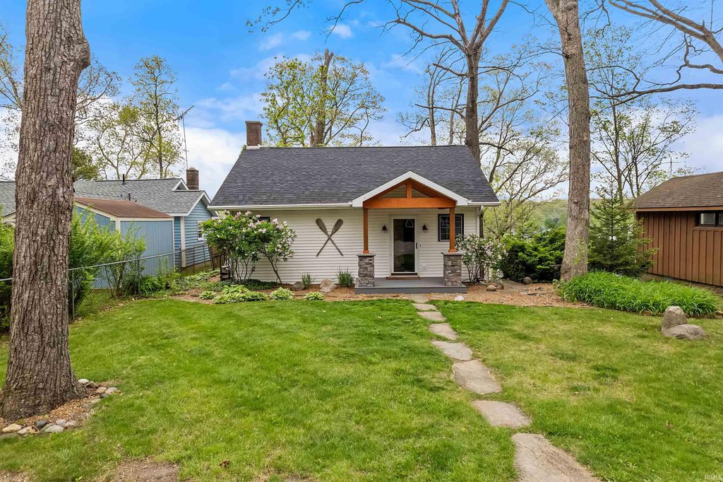 Photo of 2713 S Airport Road, Monticello, IN 47960 (MLS # 202615438)