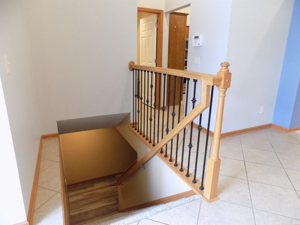 Photo of 23104 Johnathon Court, Elkhart, IN 46516 (MLS # 202606943)