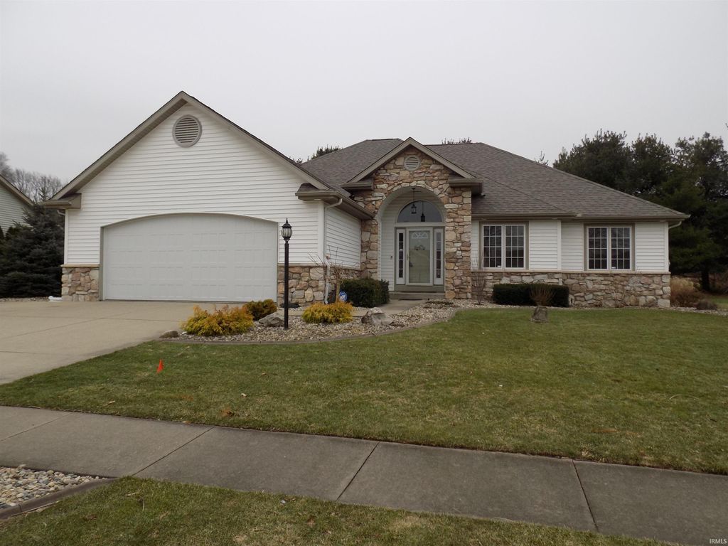 Photo of 23104 Johnathon Court, Elkhart, IN 46516 (MLS # 202606943)