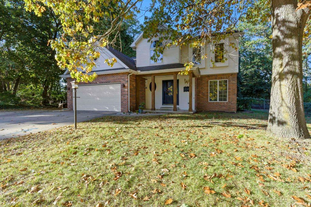Photo of 214 Krider Drive, Middlebury, IN 46540 (MLS # 202542942)