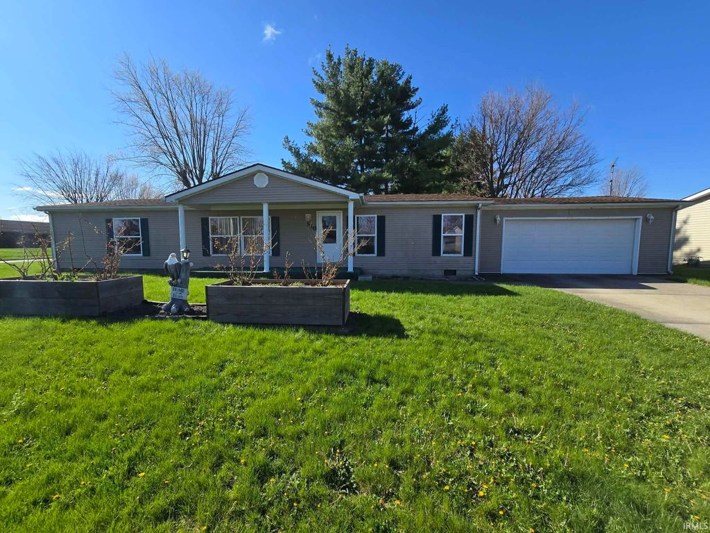 Photo of 910 E SOUTH D Street, Gas City, IN 46933 (MLS # 202612645)