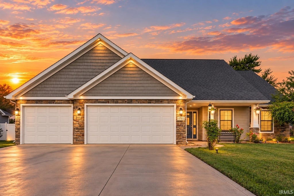 Photo of 1702 Waynedale Drive, Garrett, IN 46738 (MLS # 202636802)